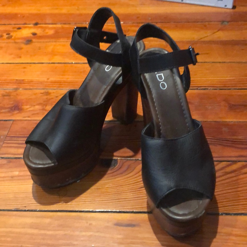3/$10 Aldo platform peep toe heels